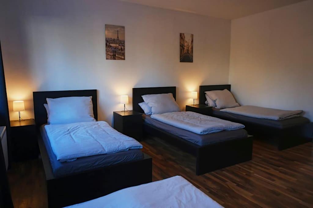 Schoene 4-Bettzimmer Wohnung In Celle Exterior foto